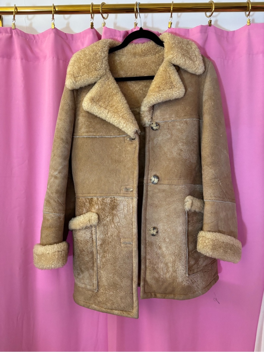 Gorgeous, cozy suede shearling line coat